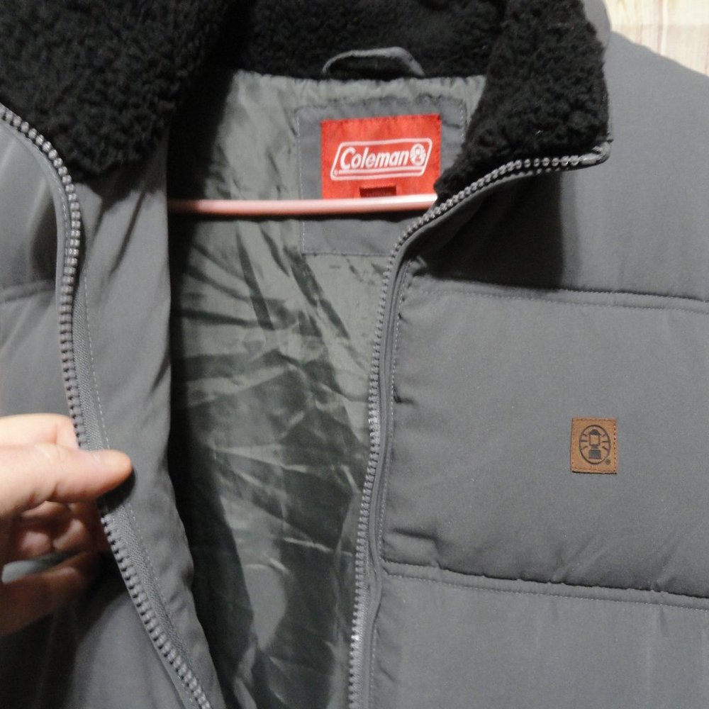 Coleman Puffer Vest, full zip~EUC~Winter Wear~Camping - Picture 4 of 5